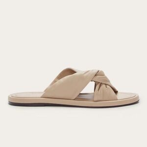 Everlane nude tan leather Day Twist flat slide sandals - size 6 NWT